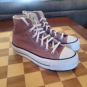 Women's sz 6 / girl's sz 4.5 Converse Lift platform high top sneakers